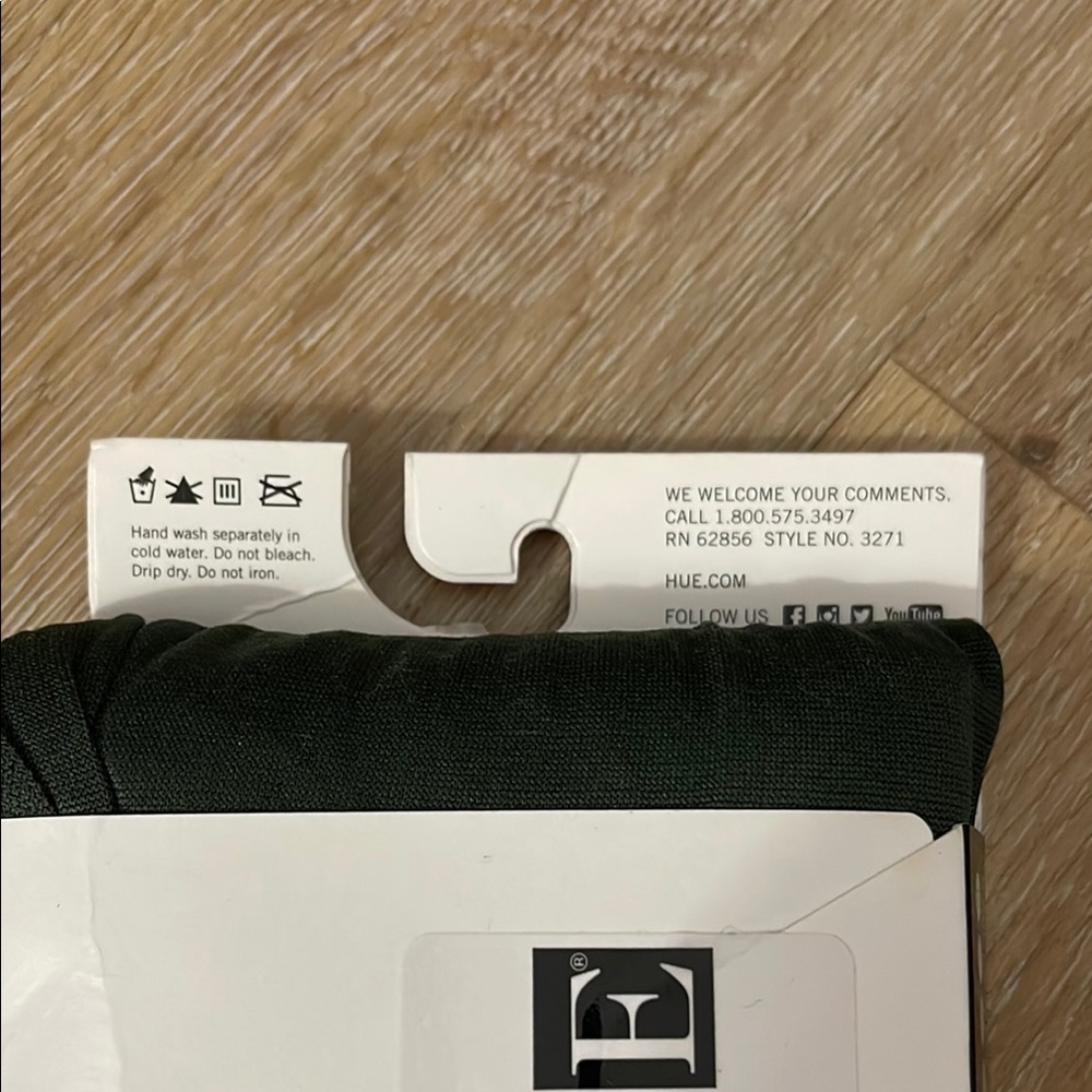 HUE Ultimate Opaque Control Top Tights - Dark Green - Picture 3 of 6